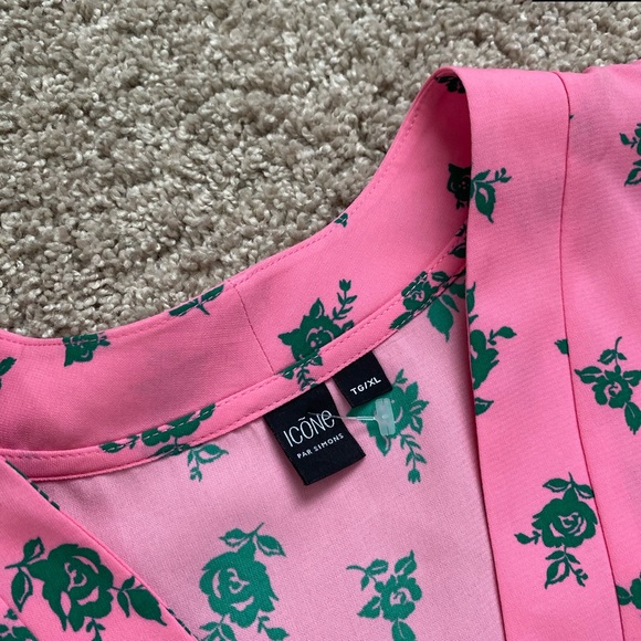 Icone Simons Pink Blouse with Green Roses - Picture 3 of 3